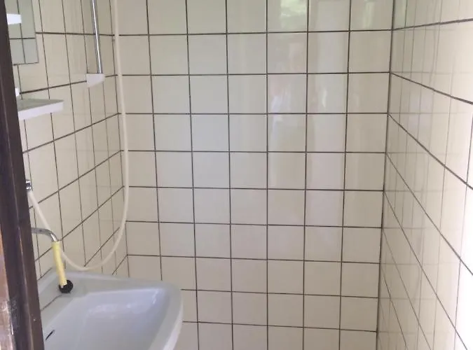 House, Near Beaches * סטלנדאם