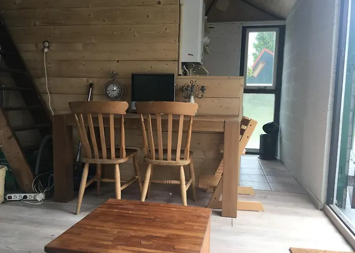 House, Near Beaches סטלנדאם